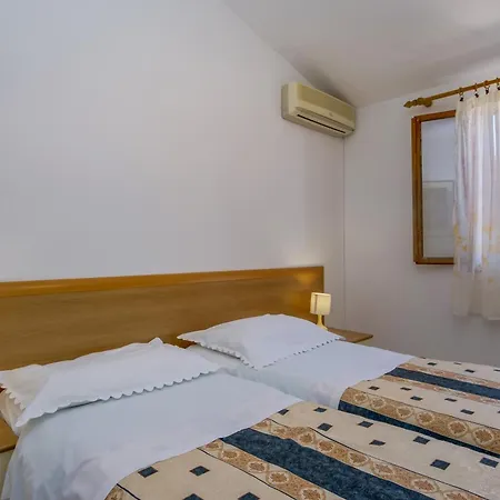 Appartement By The Sea Nerezine, Losinj - 2519 *